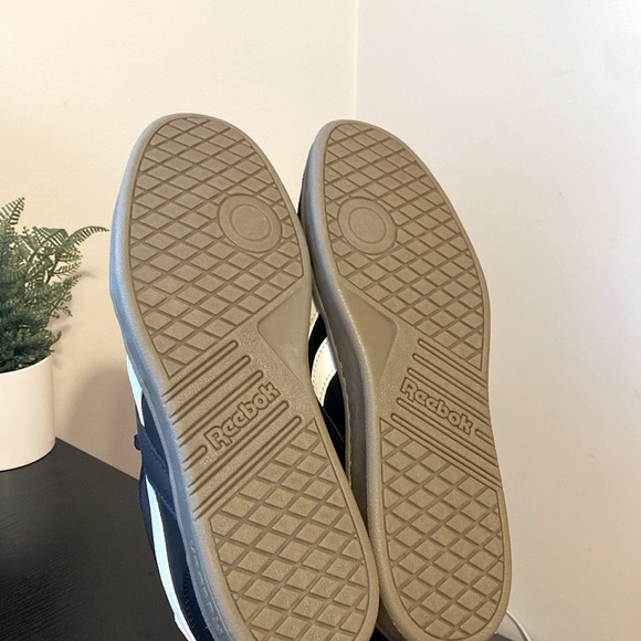 Reebok “Samba” Men’s Size 10.5 - Picture 4 of 5